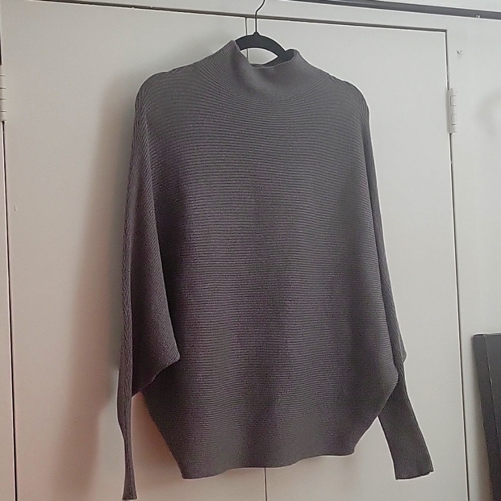 Stylish poncho sweater new without tags